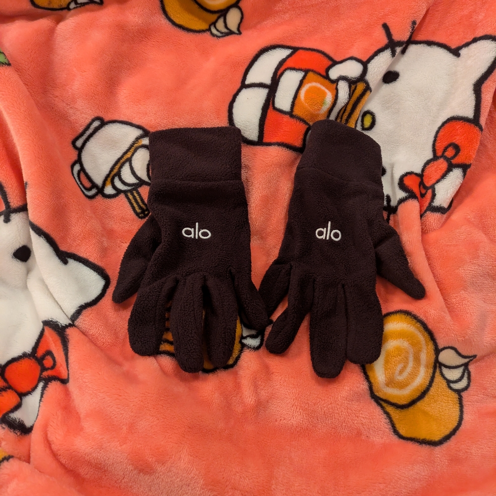 ALO Yoga Performance Fleece Gloves